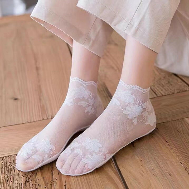 Best Seller Women’s Lace Socks – Classic Floral Pattern for Any Outfit FY-WHITE EUR 35-41