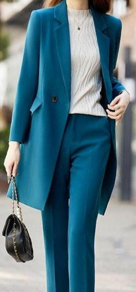 Sophisticated Women's Blazer Suit